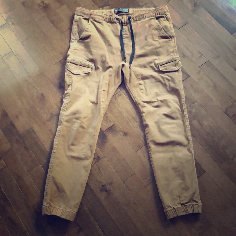 Men’s Cargo Joggers